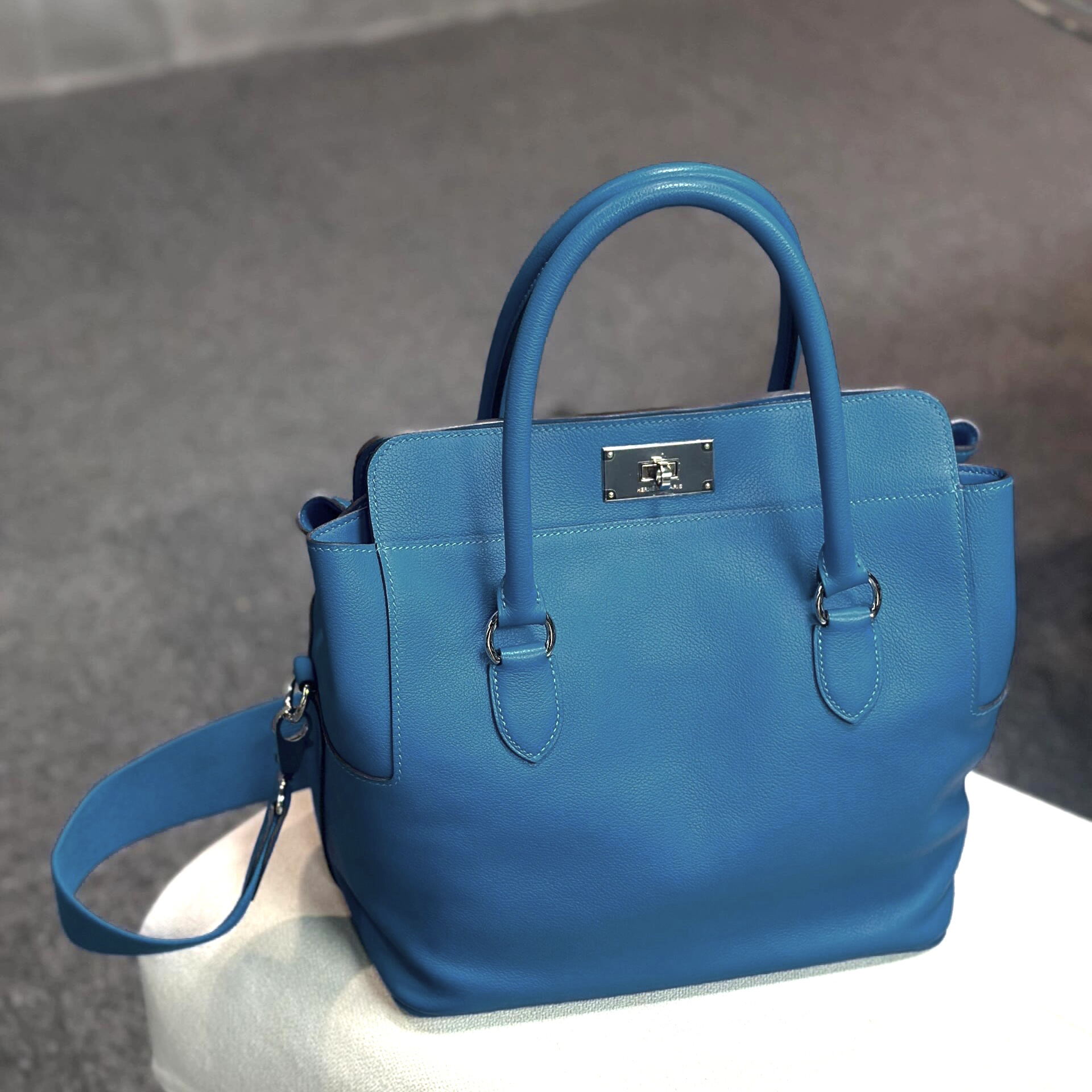 99新 Hermes/爱马仕 toolbox牛奶盒子26鸭子蓝银扣ec皮o单肩包