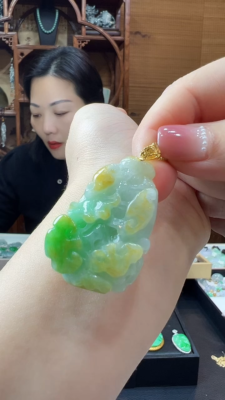 【闪购商品】翡翠颈饰18K金镶嵌挂件