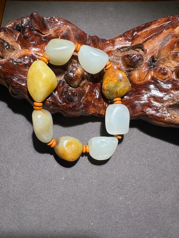 新疆和田玉手串无修形，克重79.8克