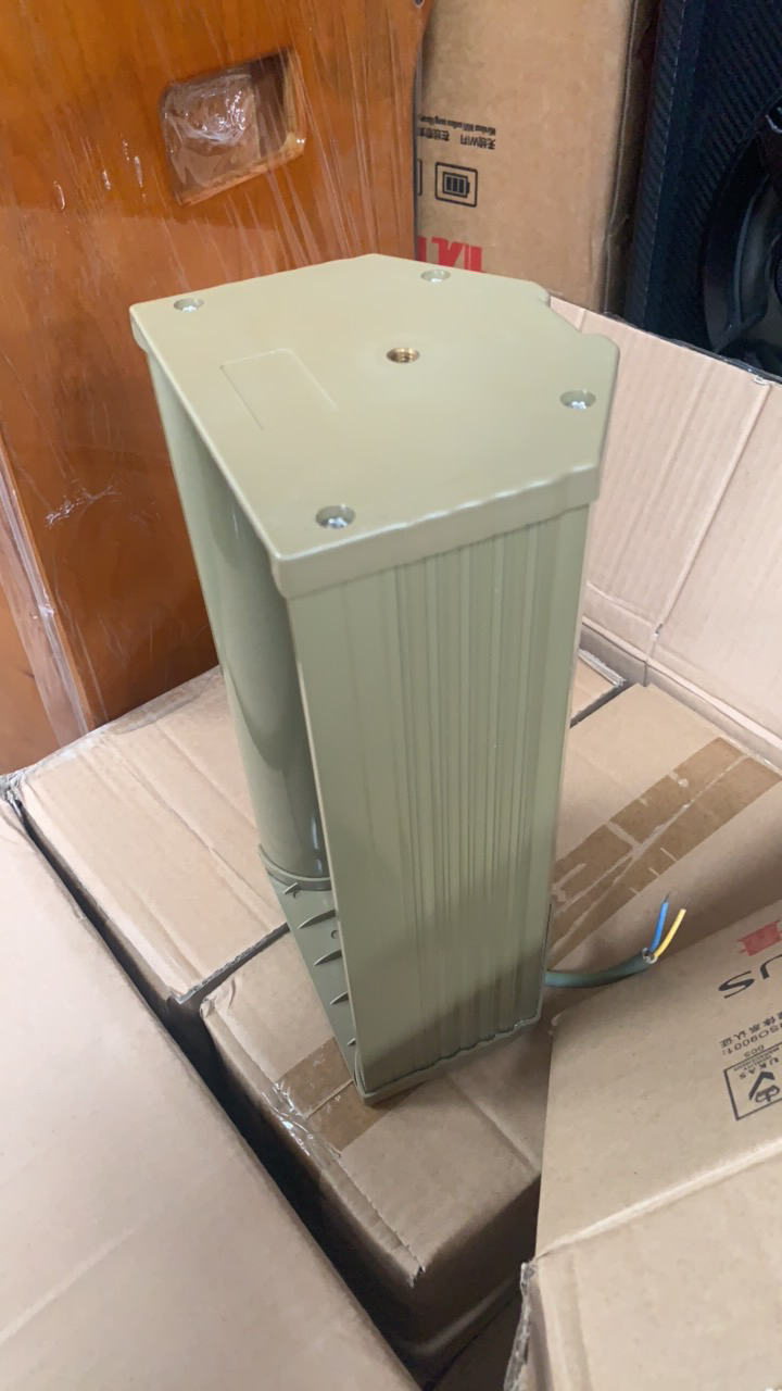 9新  一对小绿音柱，需要接定压功放机使用