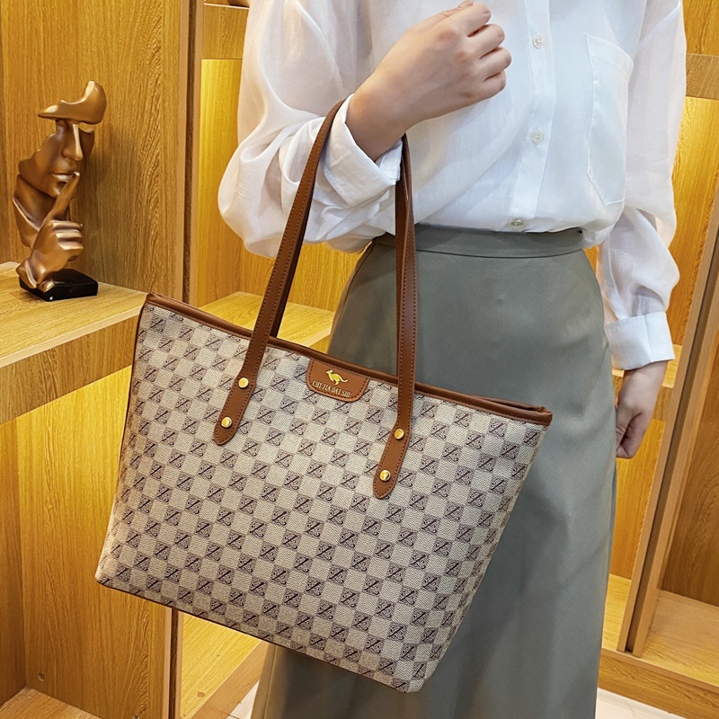 2025新款百搭托特包轻奢单肩包潮流女士秋冬大容量包包30-40高档