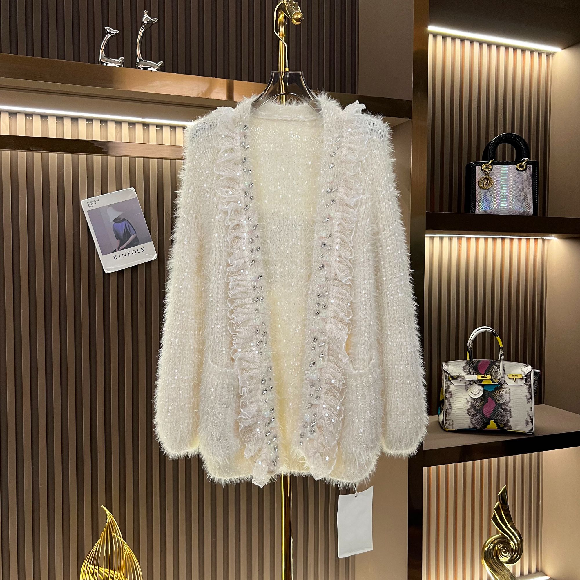 【Loyis233】时尚开衫蕾丝边重工钉珠针织轻奢气质毛衣外套2409242