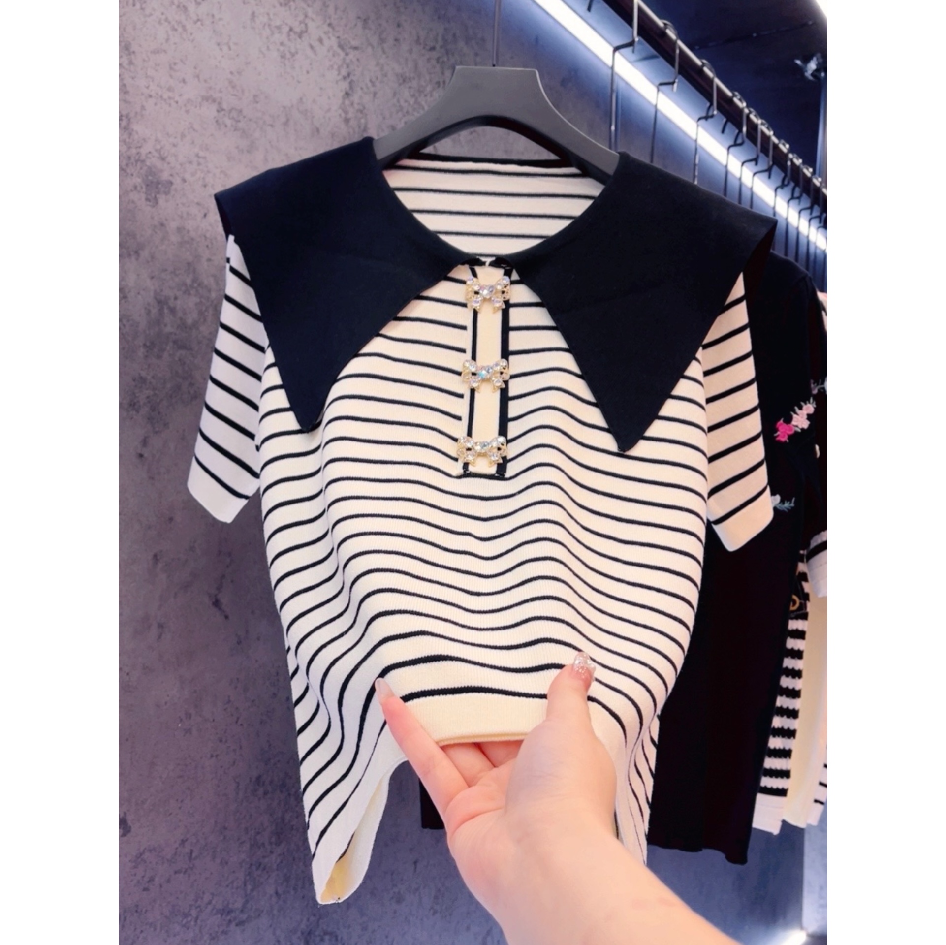 【定制大码女装80-200斤】显瘦宽松百搭减龄学院条纹时尚上衣1925