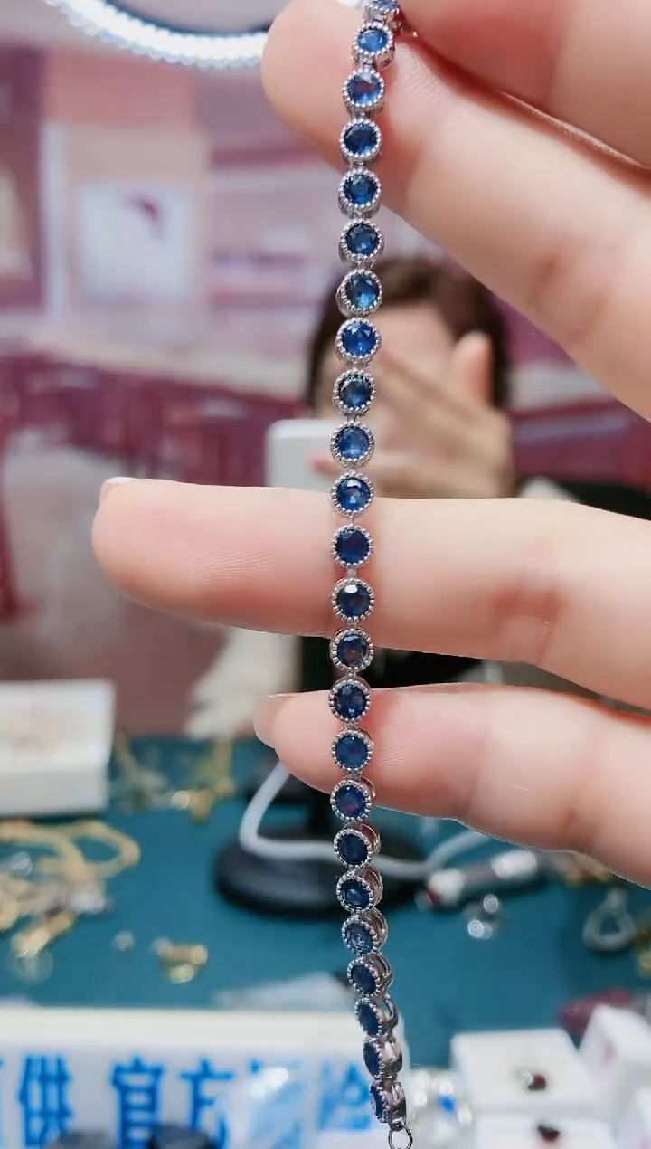 【闪购商品】蓝宝石手链银S925镶嵌一条