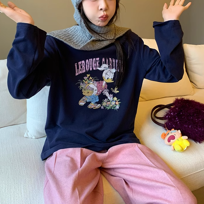 周美美 来亿点卡通圆领藏蓝色磨毛唐老鸭印花套头长袖T恤