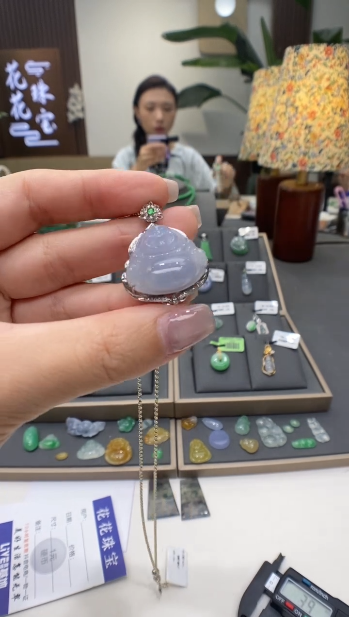 【闪购商品】翡翠颈饰18K金镶嵌佛公不含链