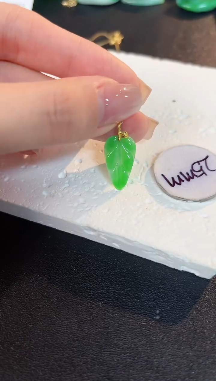 【闪购商品】翡翠颈饰未镶嵌缅料A货/支持复检/一件