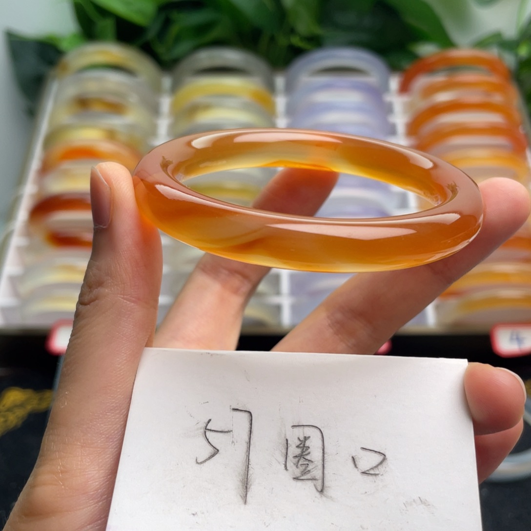 玛瑙/玉髓手镯未镶嵌99
