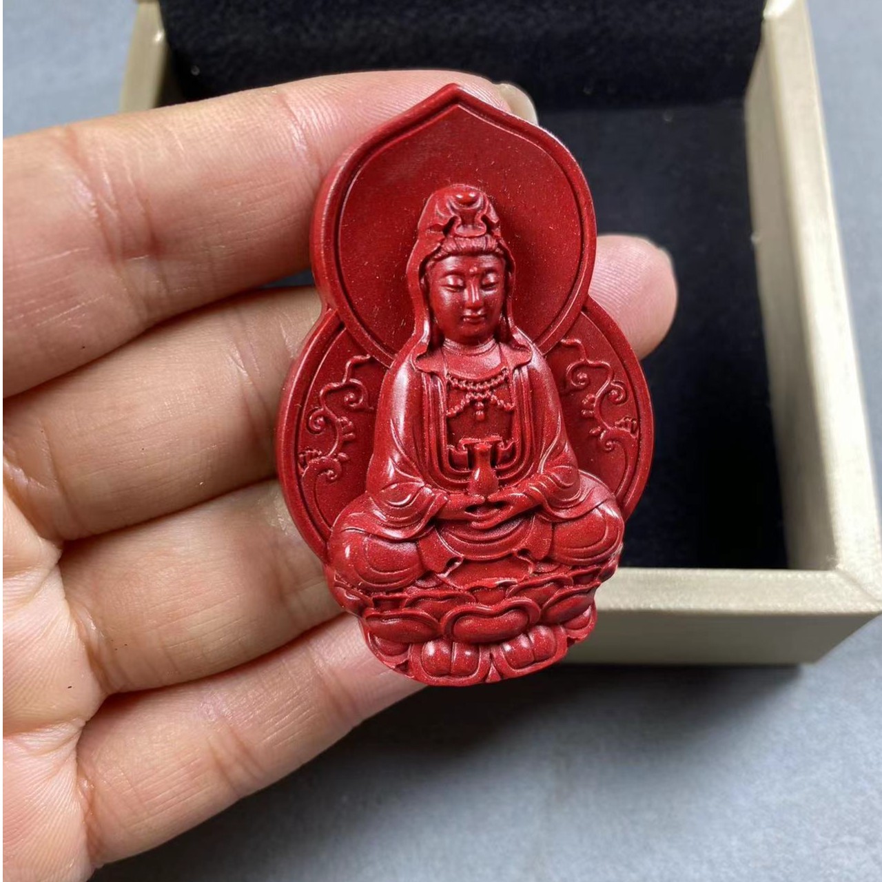 天然辰砂 天然辰砂正品朱砂紫金砂观音吊坠挂件