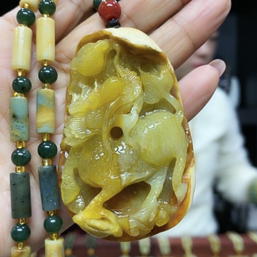 【闪购商品】蛇纹石玉挂件未镶嵌