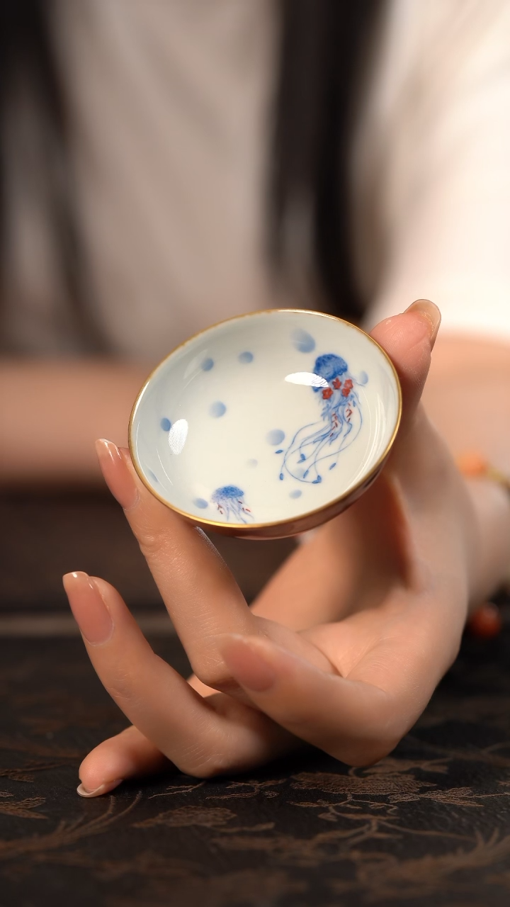 【闪购商品】杯聚澜堂红金花釉水母小普洱杯