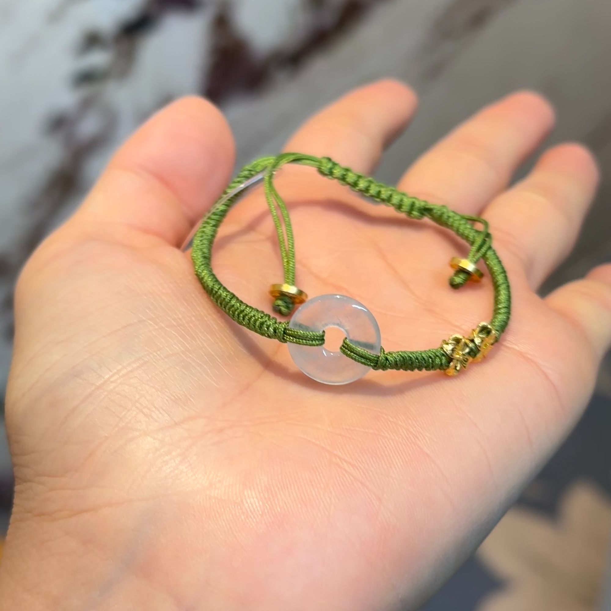 编10缅料翡翠平安扣足金绿色手串可调节百搭款足金小提溜卡5.4