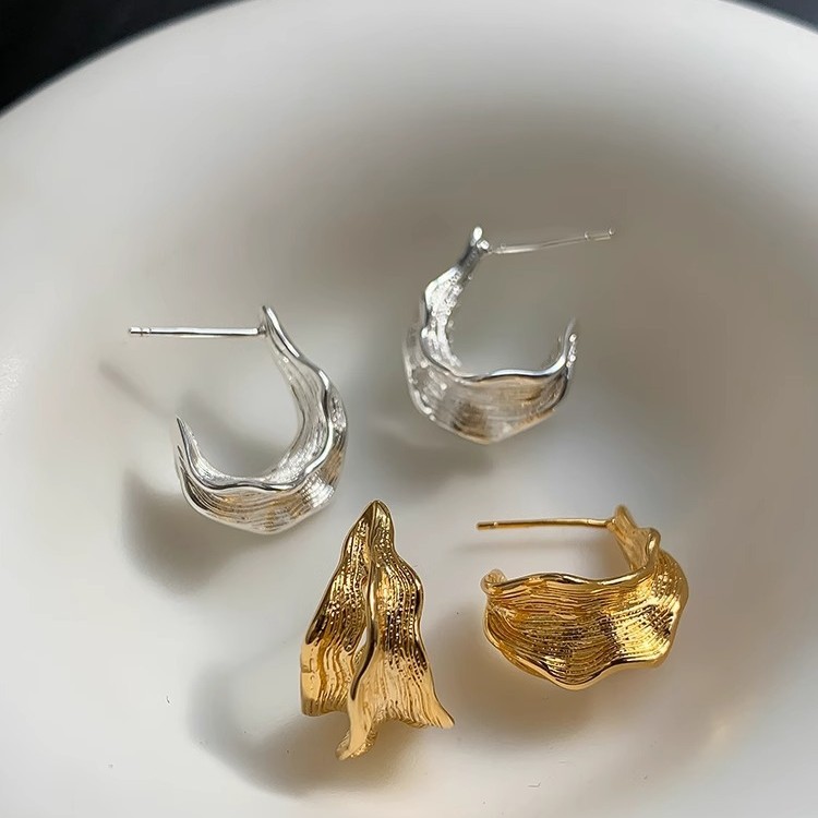 欧美小众设计不规则褶皱金属耳环轻奢小众高级冷淡风气质个性耳钉