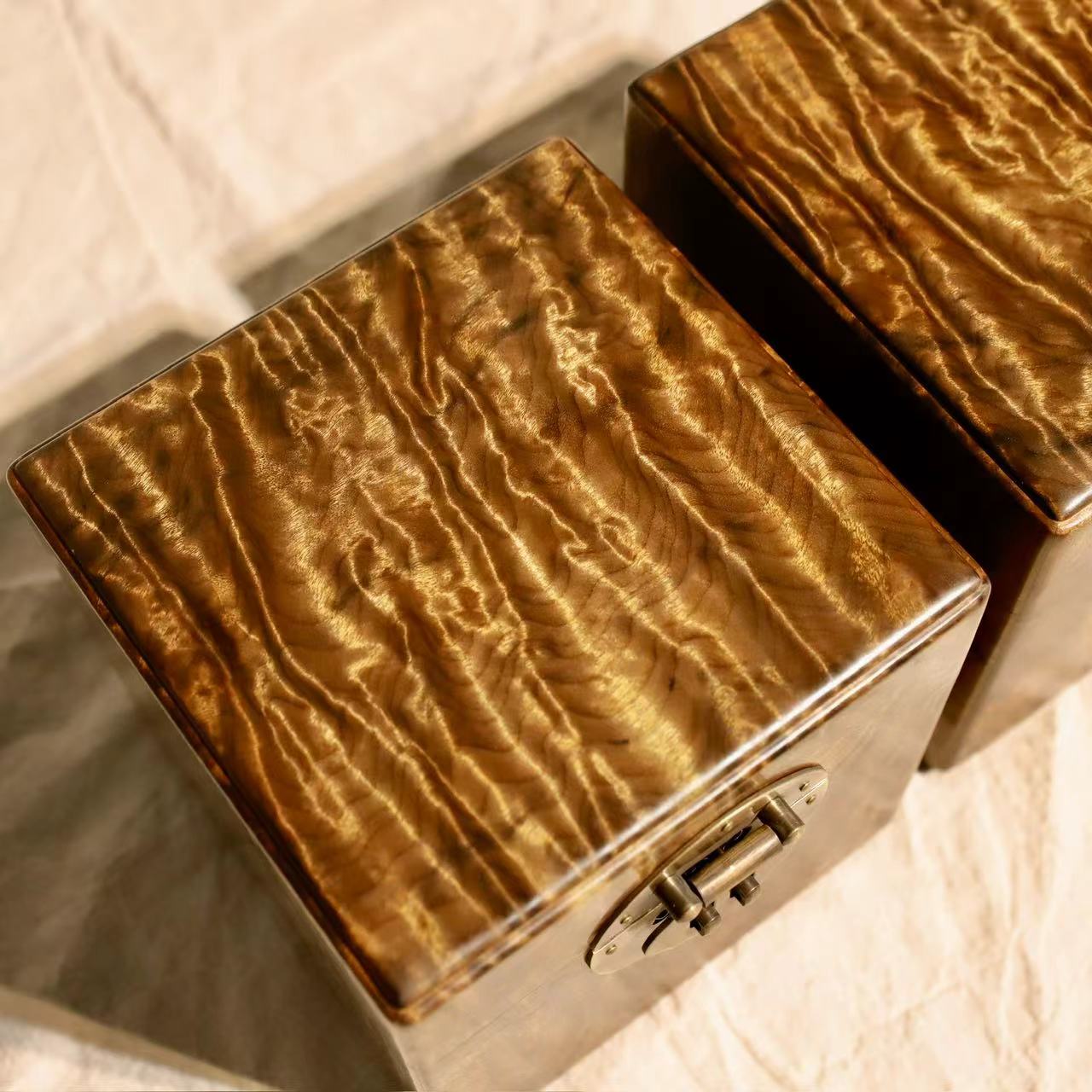 金丝楠阴沉木水波纹龙胆纹一木一器方盒首饰盒（标价单个价格）