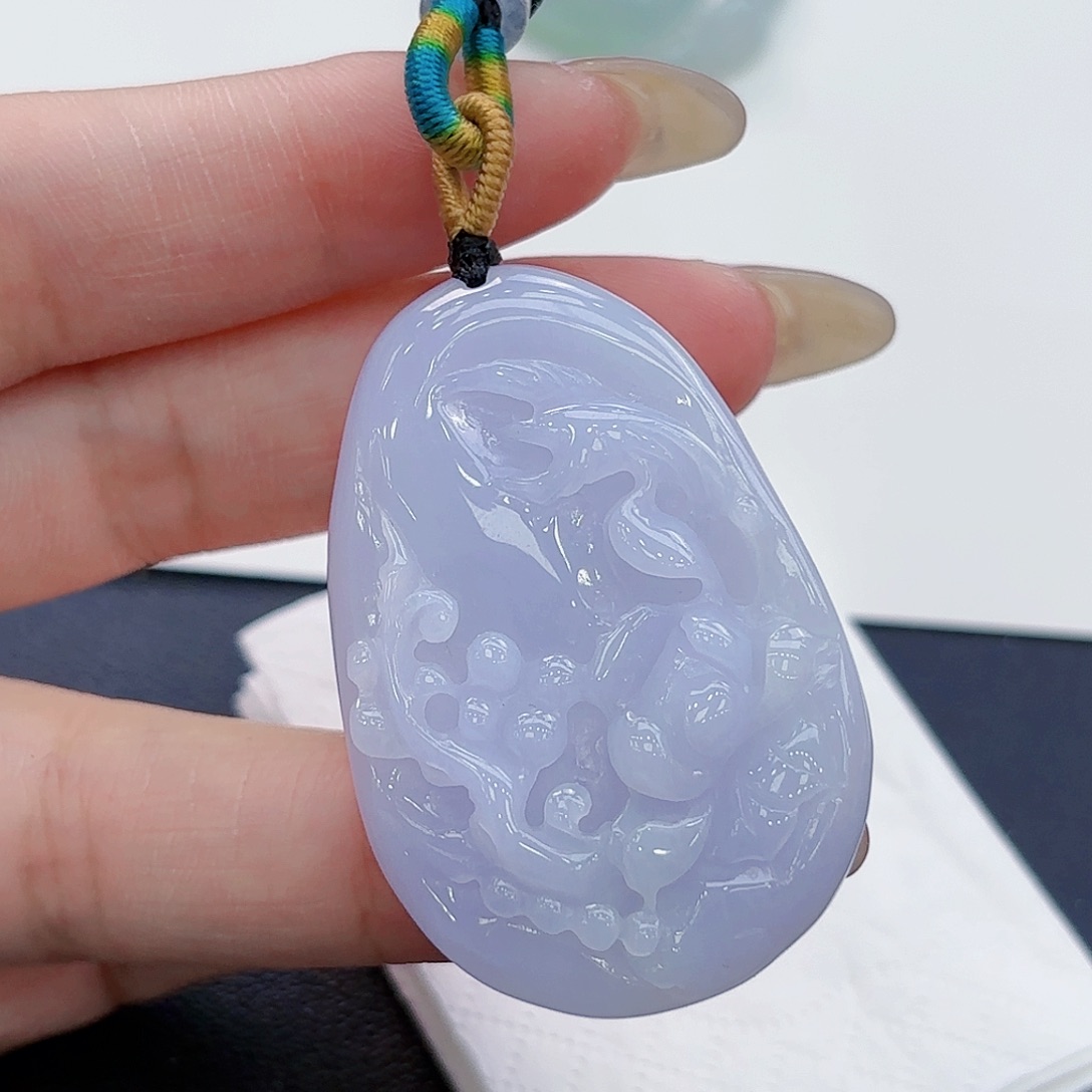 翡翠颈饰未镶嵌吊坠