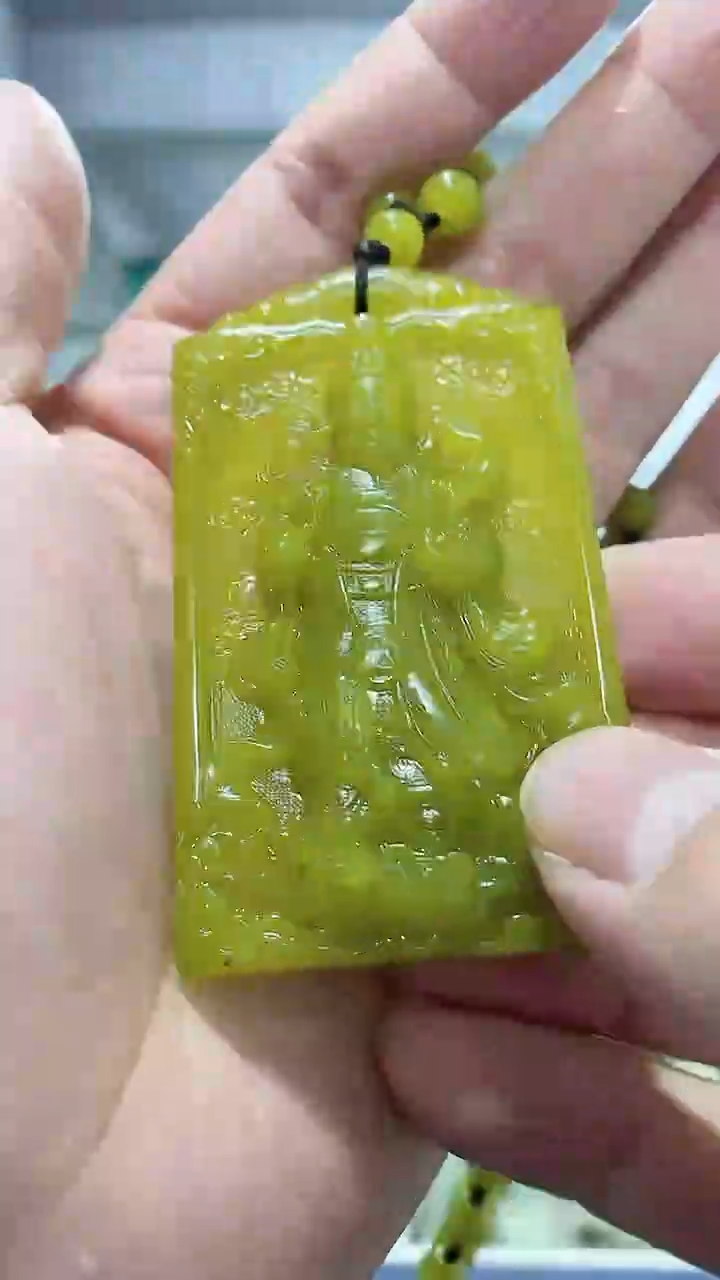 【闪购商品】蛇纹石玉颈饰未镶嵌财神吊坠