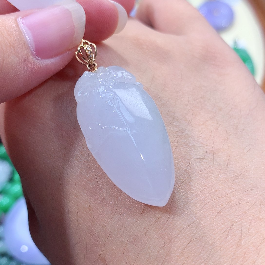 翡翠吊坠(赠链)18K金镶嵌