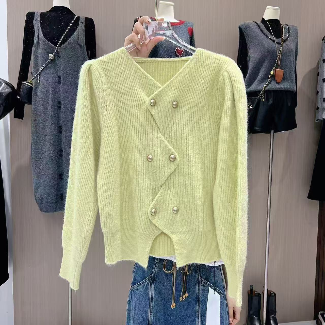 纯色小香风短款毛衣外套女双排扣开衫秋冬高级加厚圆领针织衫上衣