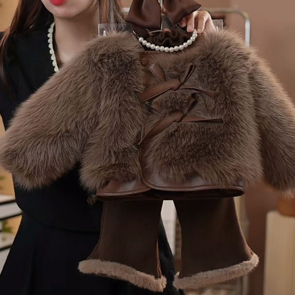 女童冬季美拉德套装韩系爆款洋气冬装加厚毛毛外套加绒裤三件套潮