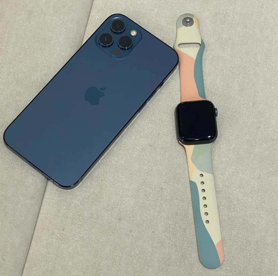 95新 Apple/苹果 95新 品牌苹果手表Watch S9原装二手xsmax/12