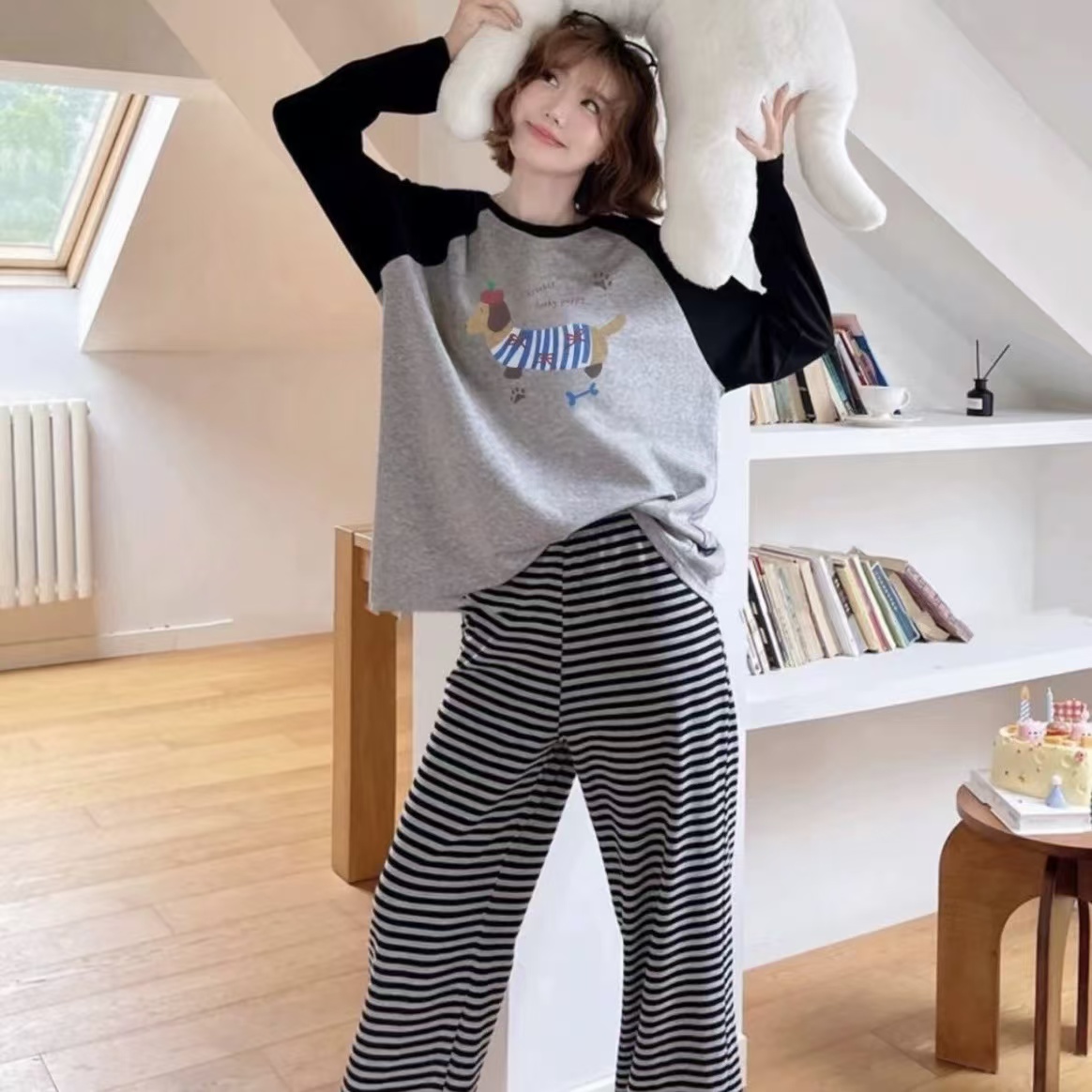 新款棉质女士卡通睡衣套装休闲简约可外穿家居服带胸垫Y9910