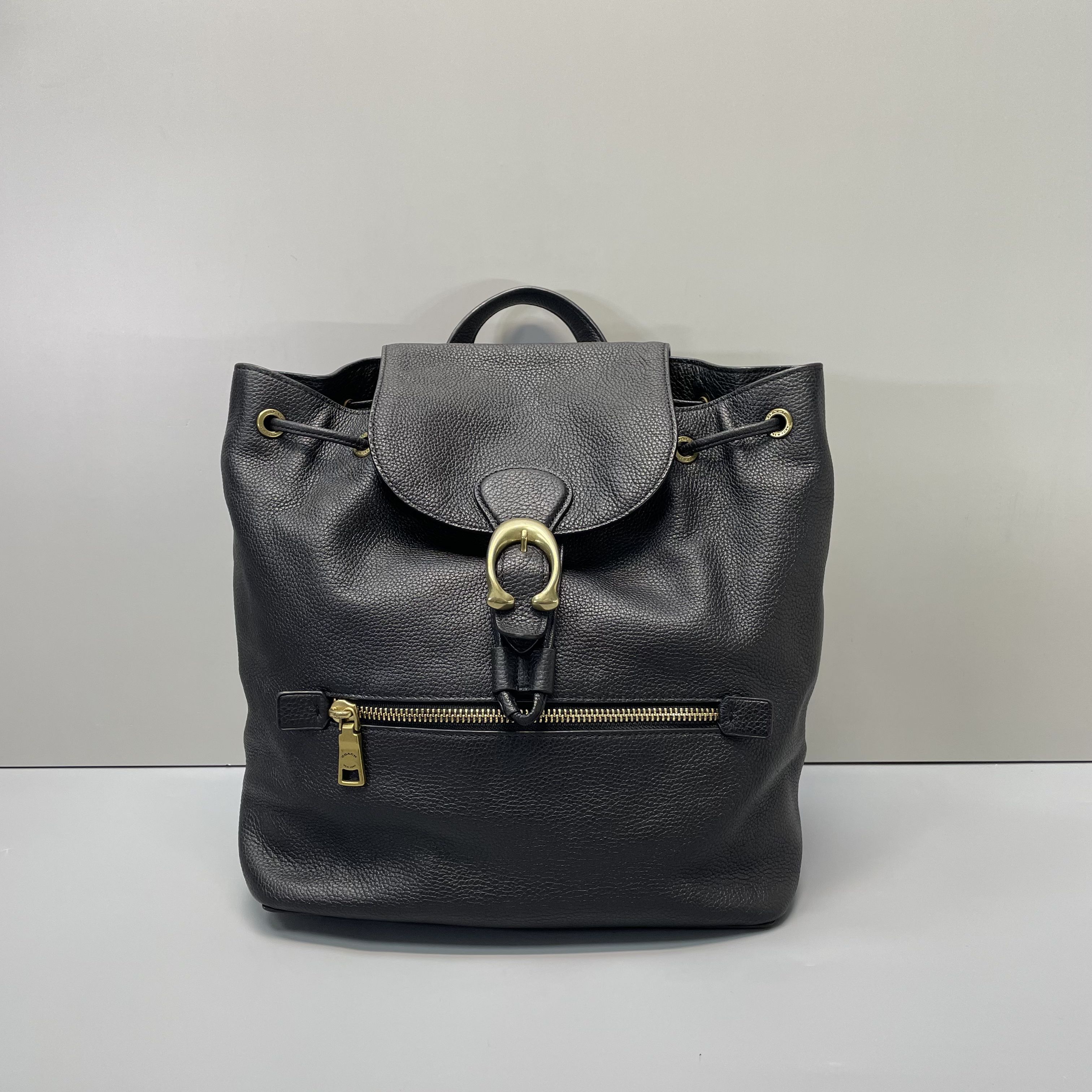 90新 COACH/蔻驰 小林/黑色双肩包25*27*11cmA120505