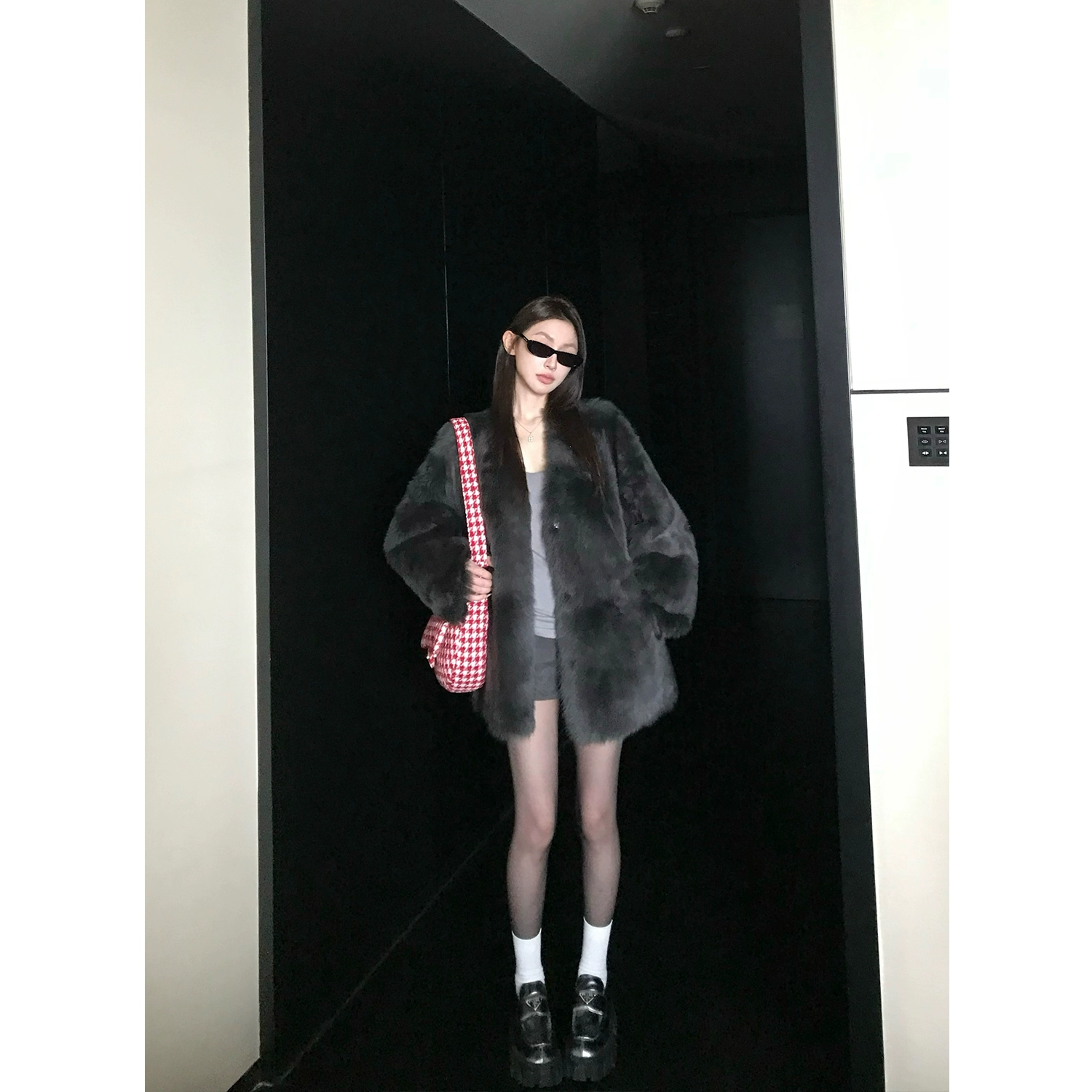 COCO皮草"佩里月光"进口嵿级托斯卡纳皮毛一体羊毛皮草V领外套冬