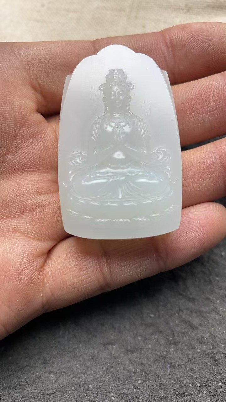 收藏级新疆和田玉高品质吊坠精品观音挂件！油润细糯熟白！