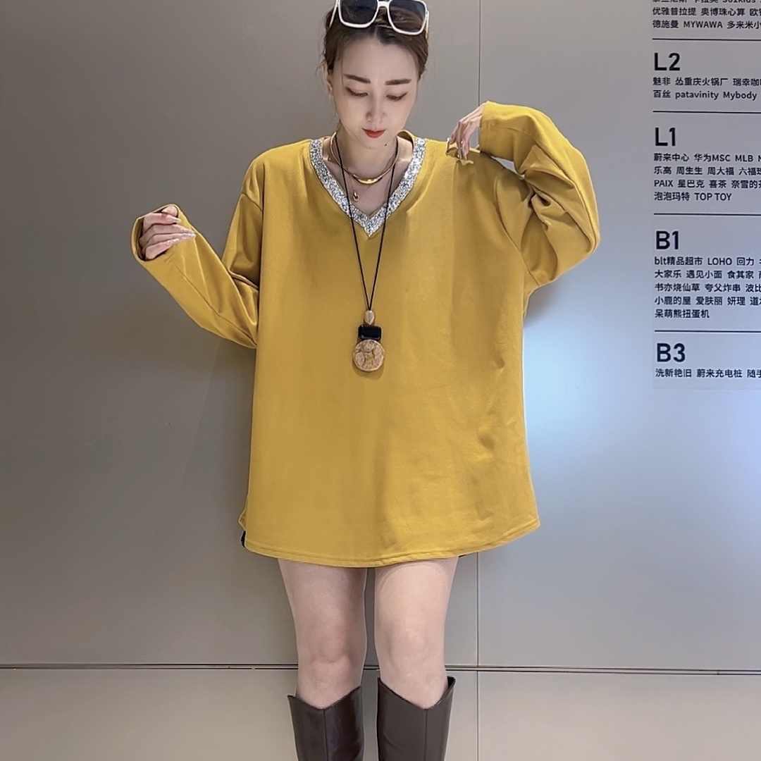 【艾艾246】V领钻条设计欧货冬季大码胖MM时尚简约女士内搭打底衫