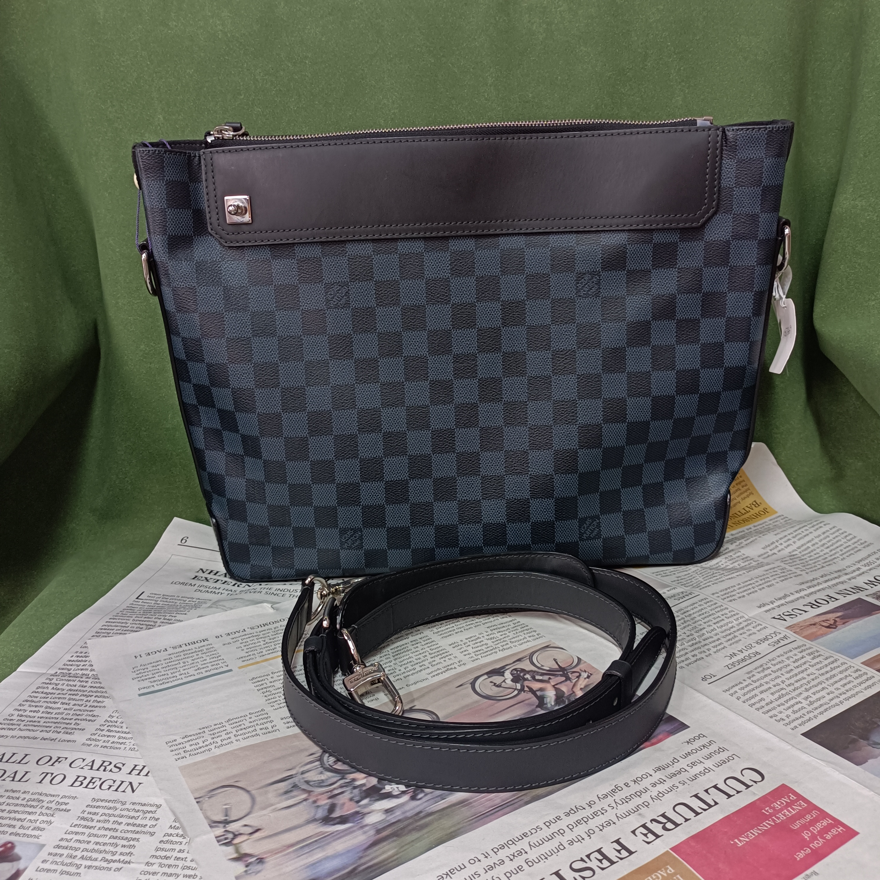 99新 LouisVuitton/路易威登 拉瑞苏/LRS/LV/黑棋盘格斜挎包/0184