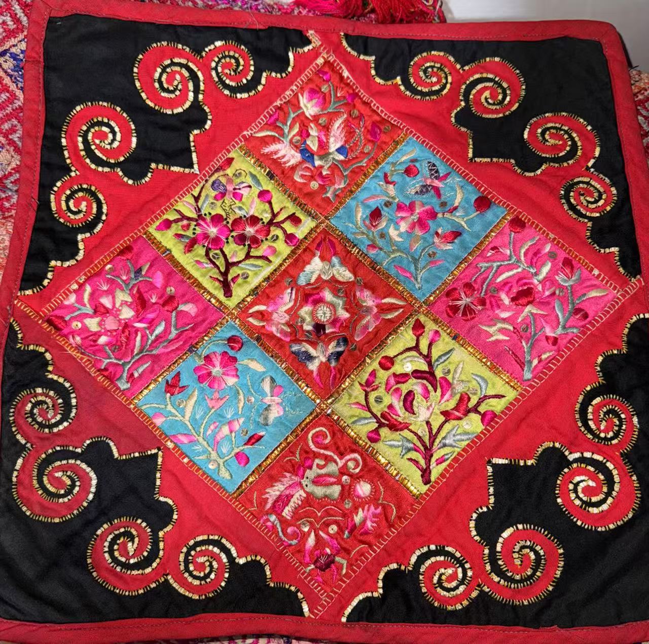 （定制款链接，拍前请联系客服）广西毛南族背带绣片 丝线破线绣