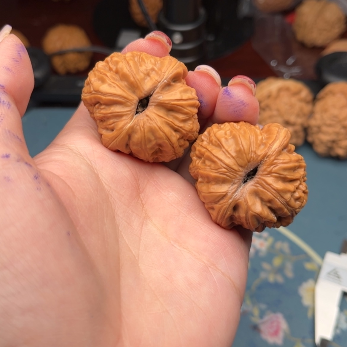 【闪购商品】文玩核桃吊坠奥*曼