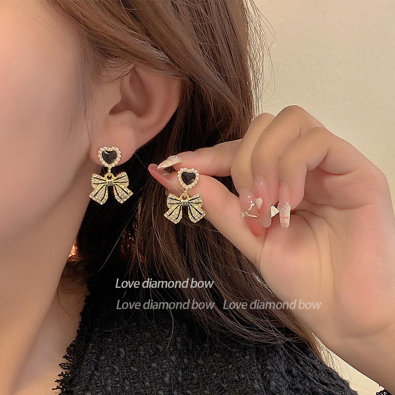 珠珠蝴蝶结耳钉轻奢高级感耳环2023年新款潮气质小众设