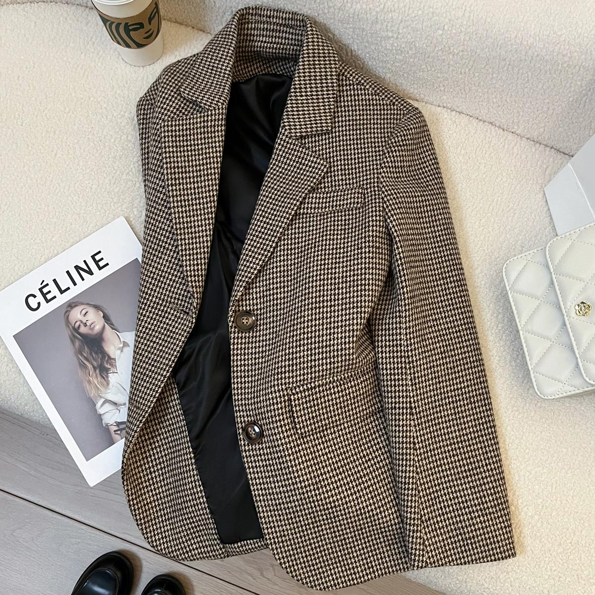 千鸟格复古毛呢西装外套女2023冬季新款设计感休闲炸街气质小西服