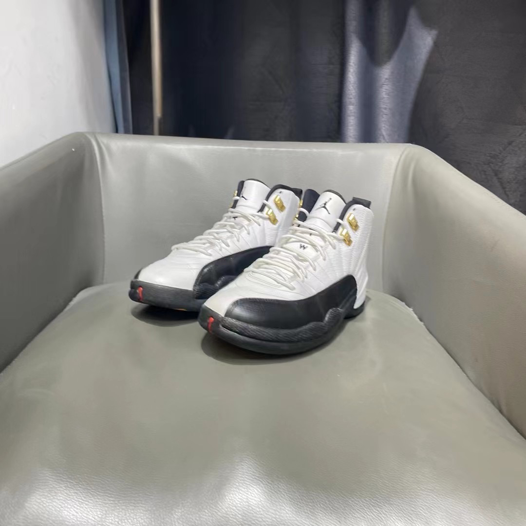 捡漏42.5码 aj12 黑白金扣95新 399秒杀！球鞋
