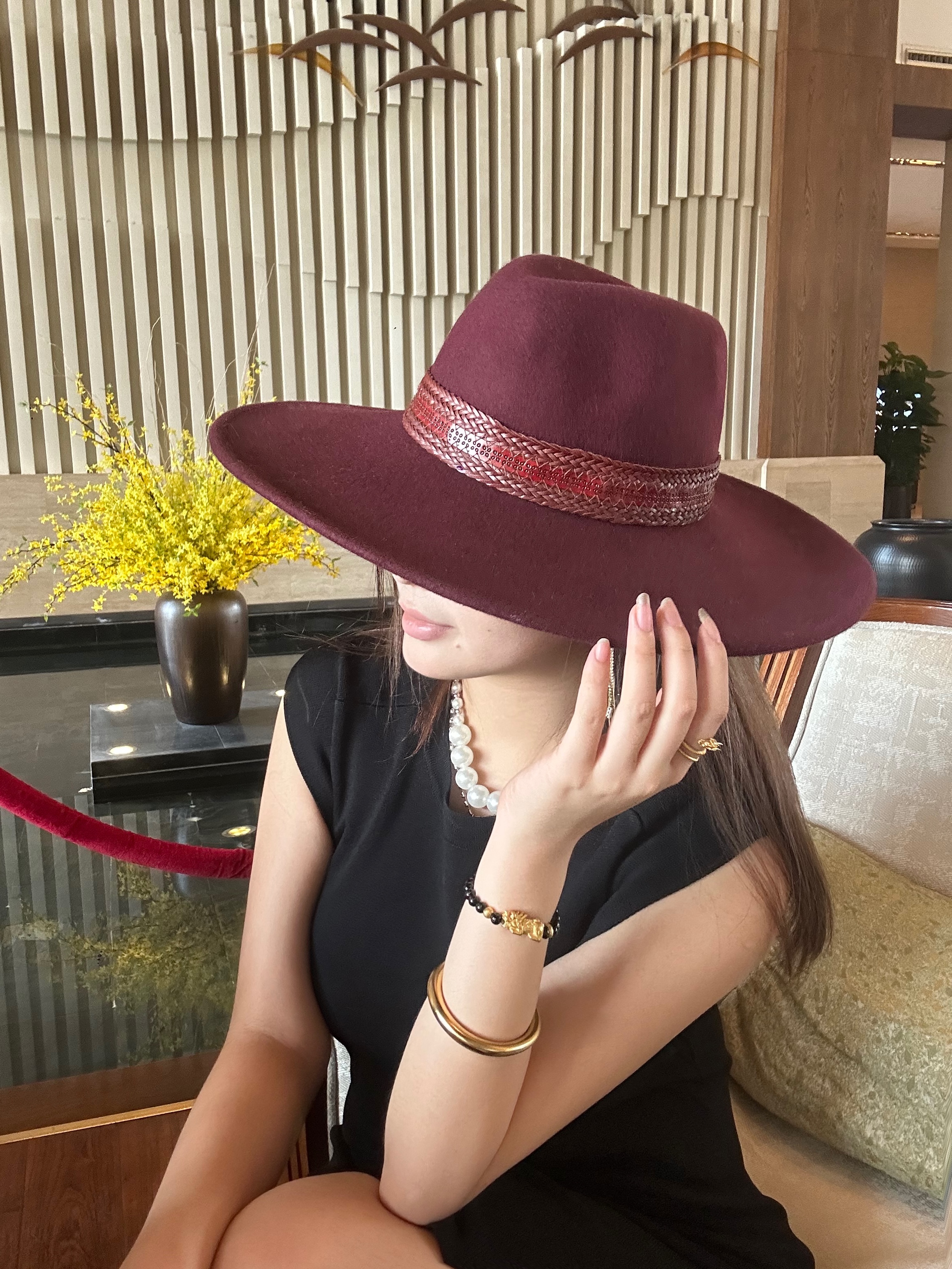 Olymm秋冬新款羊毛呢大帽檐礼帽男女同款酒红气质洋气高档潮帽子