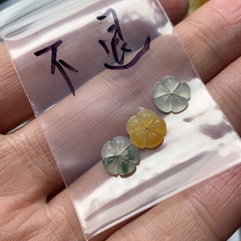 【闪购商品】定制翡翠未镶嵌我****。