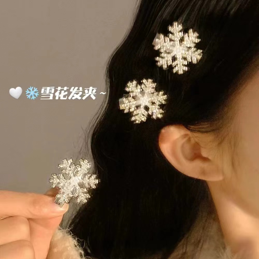 美乐蒂雪球夹刘海侧边夹发夹女高级感刘海夹发卡圣诞拍照饰品发饰