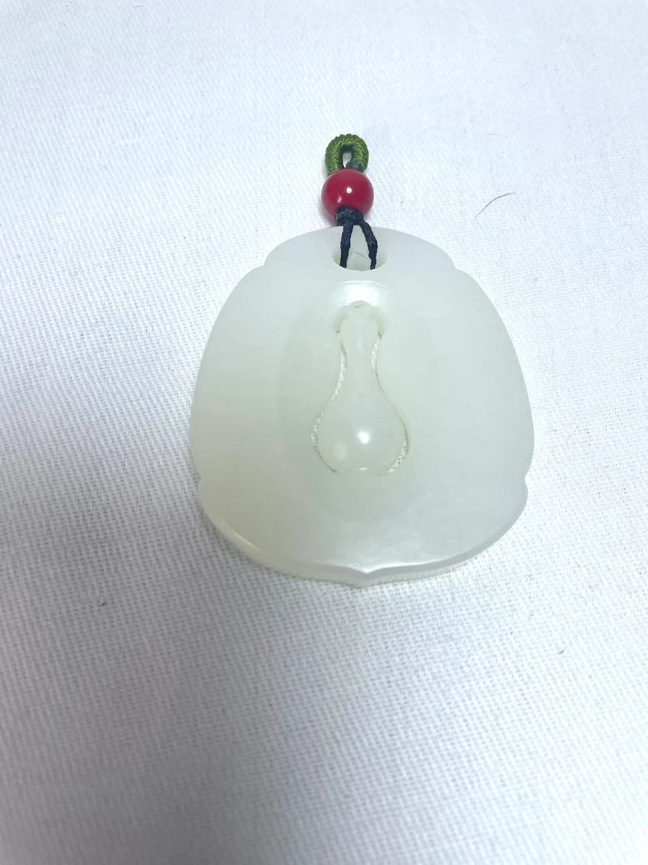 和田玉挂件，平安牌挂件