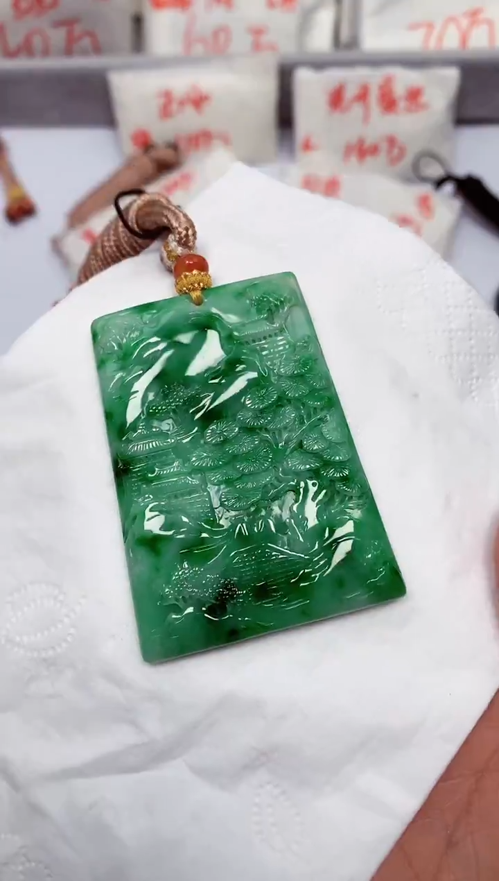 【闪购商品】翡翠吊坠(不含链)未镶嵌38