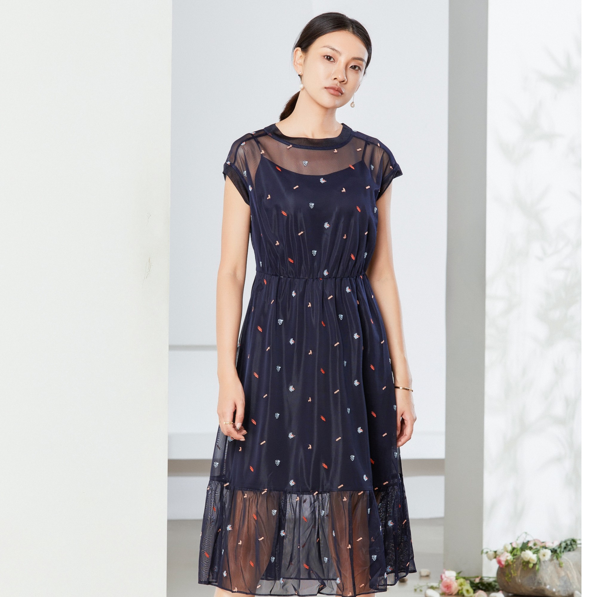 L·W/画而诗长裙碎花通勤时尚休闲宽松春夏超显瘦连衣裙LAJ65123