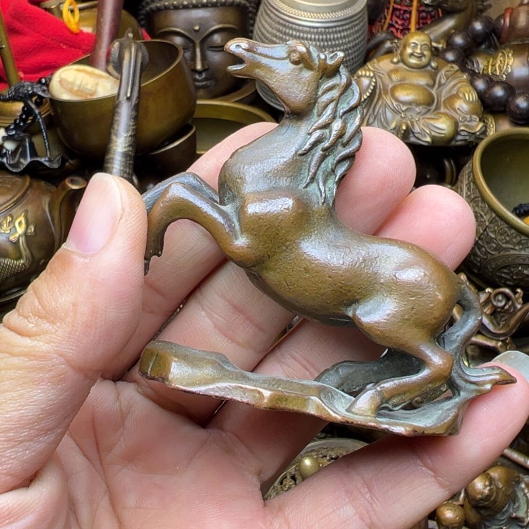 精美铜器办公摆件