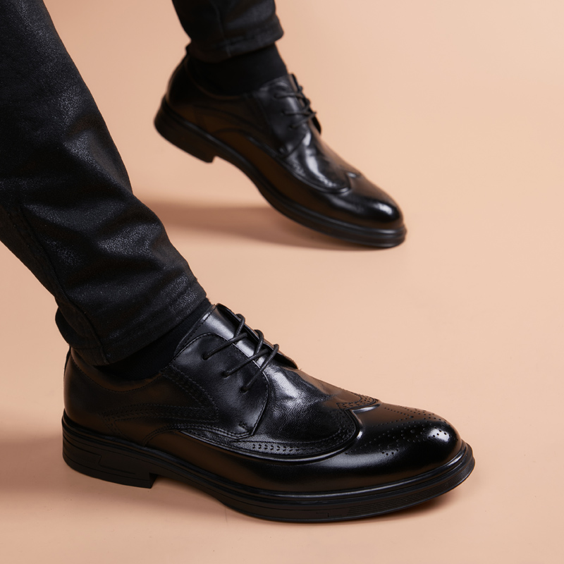 秋季休闲男皮鞋男士时尚潮流英伦风尖头韩版系带雕花内增高男鞋子
