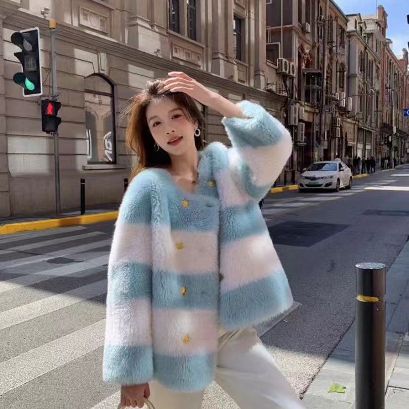 2025小香圆领托卡外套