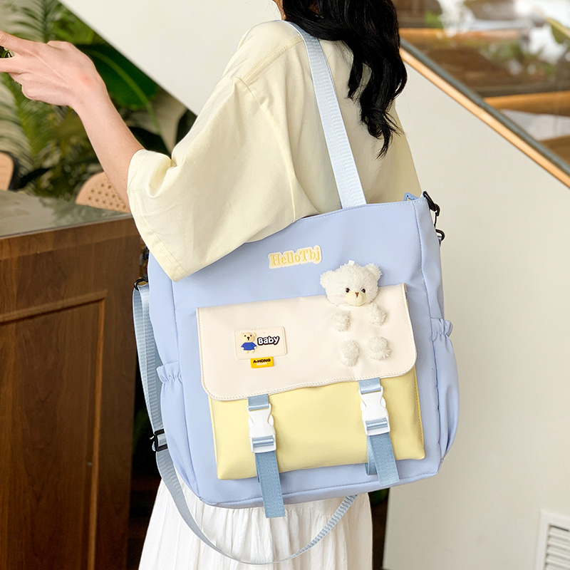 新款韩版可爱小熊斜挎包女学生百搭大容量上课包单肩包手提补习袋