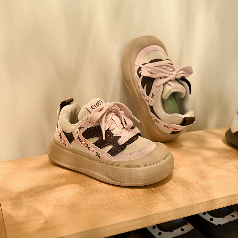 女童板鞋2025春秋新款厚底儿童休闲运动鞋中大童软底复古童鞋0912