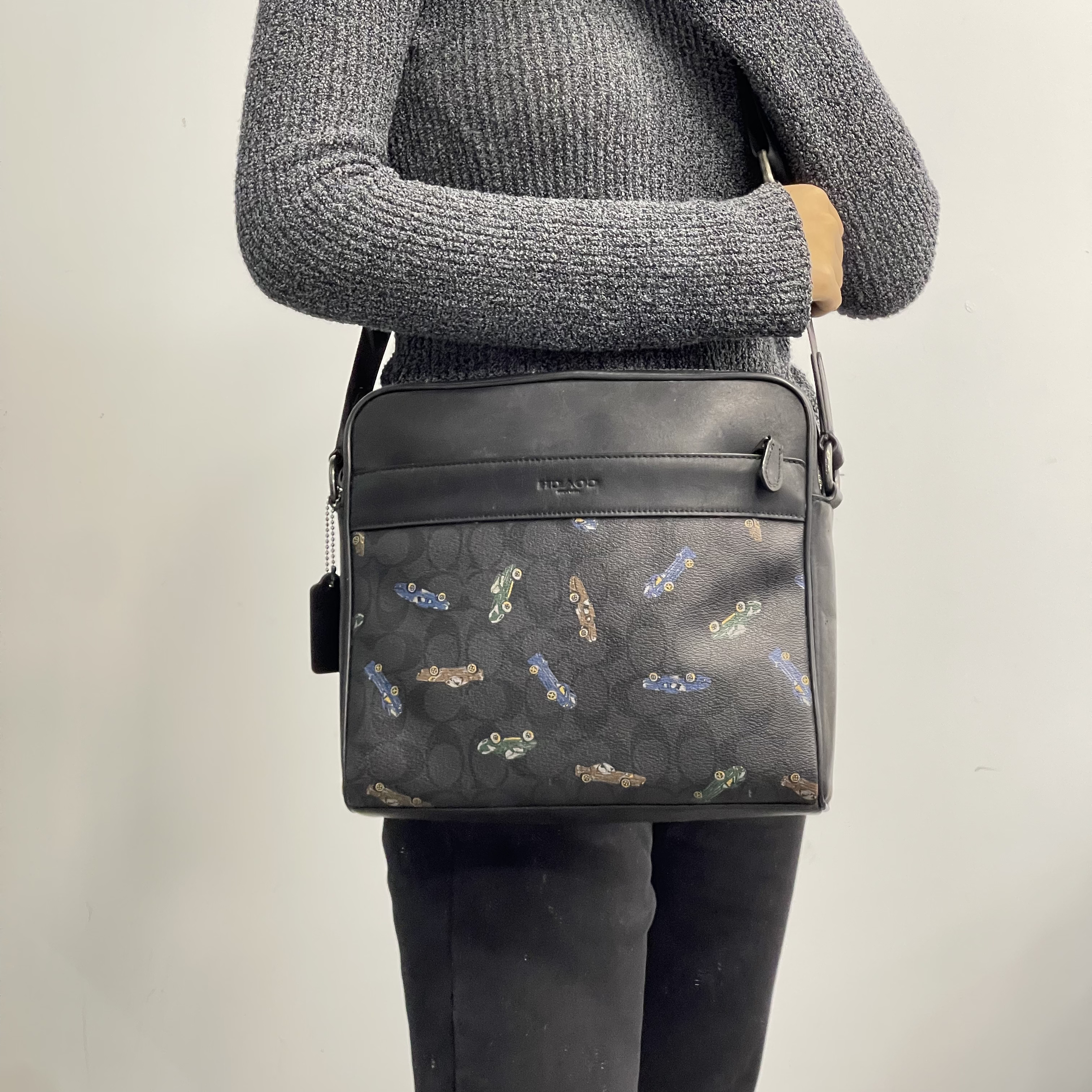 95新 COACH/蔻驰 黑色老花单肩斜挎包