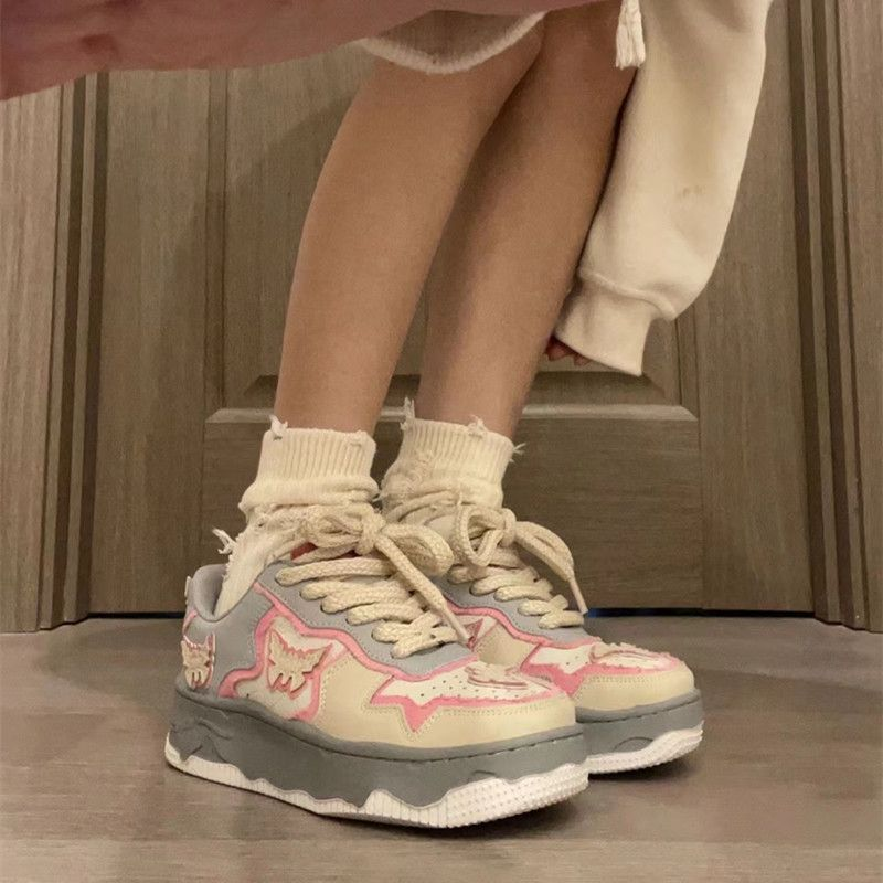 秋冬季保暖休闲蝴蝶少女粉滑板鞋女潮流ins百搭休闲鞋港风学生厚