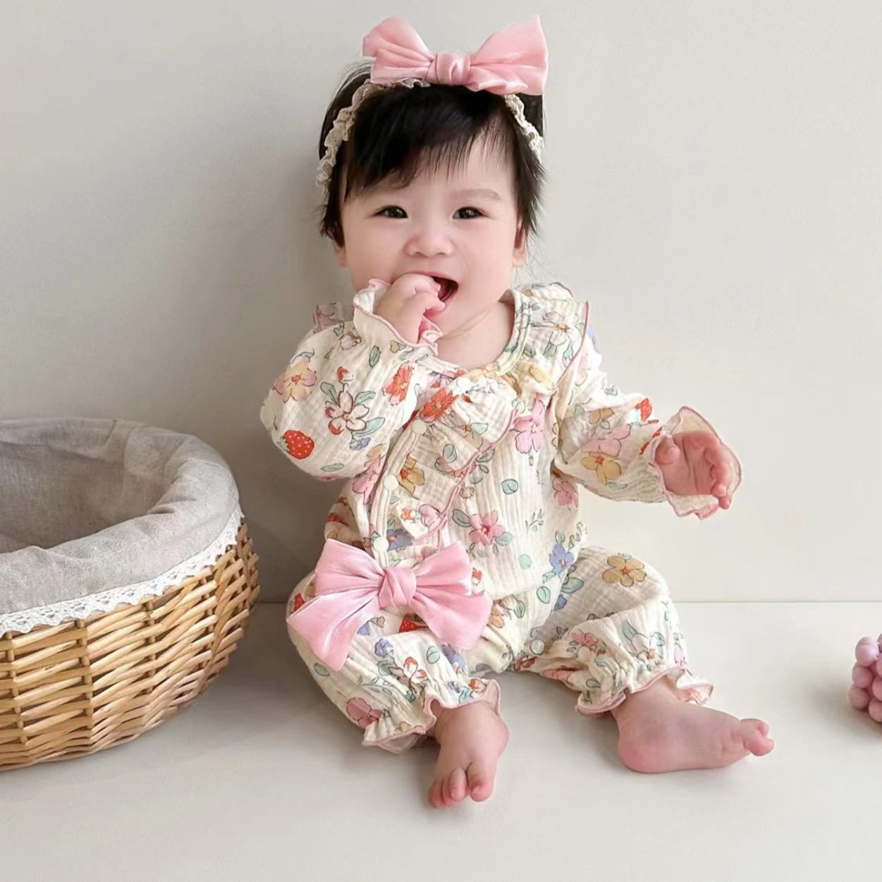 TT肩开套装本白印花棉毛4019