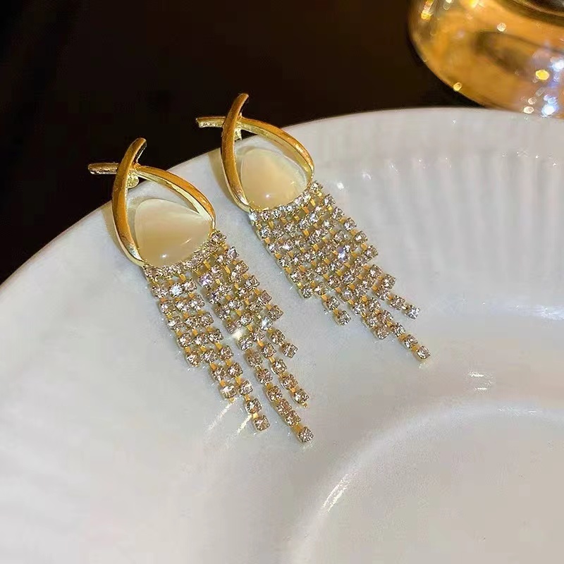 铜合金耳饰 d耳环女小众设计感网红时尚气质耳饰高级耳钉N0869